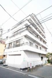 小田急江ノ島線鶴間駅まで徒歩4分