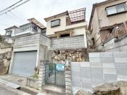 高井田車庫付き戸建て