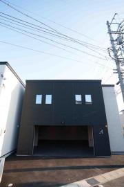 LAKE SIDE GARAGE 尾張旭