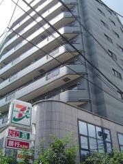 東京メトロ千代田線町屋駅まで徒歩4分
