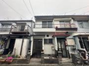 寝屋川市高柳6-13-11 2階建テラス