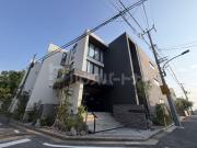 GREEN CREST