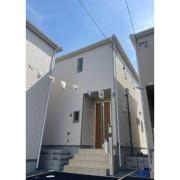 南海泉北線和泉中央駅まで徒歩28分