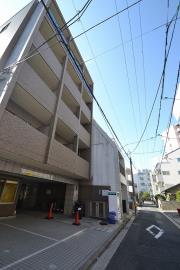 広島電鉄皆実線比治山橋駅まで徒歩6分