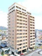 アンピール赤間駅前