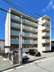 地下鉄七隈線茶山駅まで徒歩10分