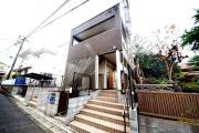 小田急江ノ島線善行駅まで徒歩14分
