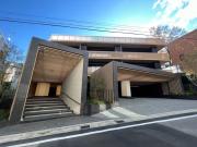 東京メトロ千代田線代々木公園駅まで徒歩9分