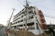 阪急千里線千里山駅まで徒歩18分