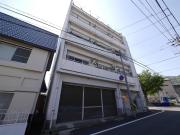 ＪＲ鹿児島本線八幡駅まで徒歩17分