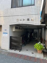 ＪＲ総武線（各駅停車）東中野駅まで徒歩8分