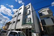 京阪本線枚方市駅までバス約15分 徒歩3分