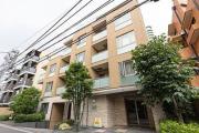 都営大江戸線青山一丁目駅まで徒歩6分