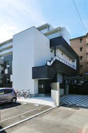 ＪＲ鹿児島本線吉塚駅まで徒歩13分