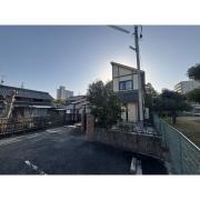 岩倉市中本町貸家