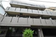 東京メトロ千代田線代々木公園駅まで徒歩10分