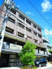 京阪本線清水五条駅まで徒歩4分