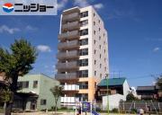 W HOUSE