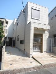 ＪＲ中央線四ツ谷駅まで徒歩7分