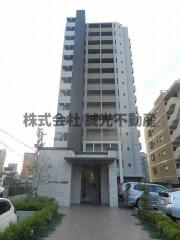 地下鉄七隈線渡辺通駅まで徒歩14分