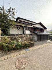 長坂3丁目Y貸家