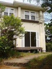 小田急江ノ島線鵠沼海岸駅まで徒歩11分