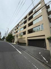 ＪＲ総武線（各駅停車）四ツ谷駅まで徒歩9分