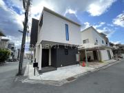 東山本新町6丁目ガレージ付き戸建て