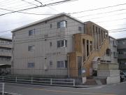 地下鉄東山線上社駅まで徒歩15分