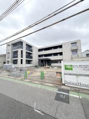 埼玉新都市交通伊奈線東宮原駅まで徒歩15分
