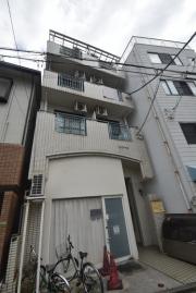 広島電鉄宇品線広電本社前駅まで徒歩3分