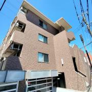東武伊勢崎・大師線獨協大学前駅まで徒歩19分