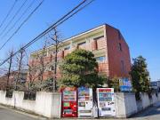 近鉄難波・奈良線大和西大寺駅まで徒歩9分