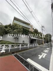 東京メトロ日比谷線広尾駅まで徒歩12分