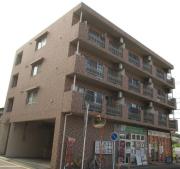 小田急小田原線伊勢原駅まで徒歩15分