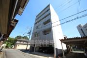 近鉄橿原線橿原神宮前駅まで徒歩3分