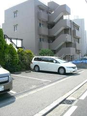 ＪＲ京浜東北・根岸線鶴見駅までバス約8分 徒歩2分