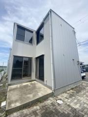 南海泉北線和泉中央駅まで徒歩13分