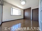 ＪＲ牟岐線二軒屋駅まで徒歩11分