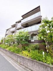 大阪モノレール本線万博記念公園駅まで徒歩13分