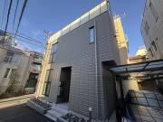 東京メトロ半蔵門線表参道駅まで徒歩13分