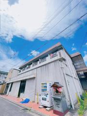 京阪本線伏見稲荷駅まで徒歩7分