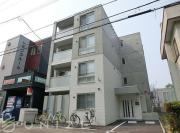 地下鉄南北線真駒内駅まで徒歩8分