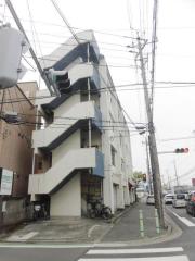 小田急江ノ島線中央林間駅まで徒歩16分