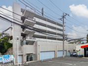 小田急小田原線読売ランド前駅まで徒歩3分