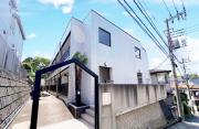 小田急小田原線百合ヶ丘駅まで徒歩7分