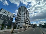 グランファーレ学園前ステーションサイド