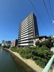 西鉄天神大牟田線薬院駅まで徒歩16分