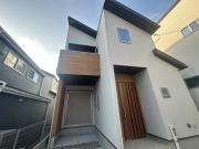 枚方市長尾東町2丁目44 2階建