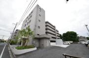 T.フラッツ